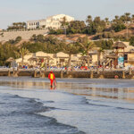 When is the best time to go on holiday to the United Arab Emirates?